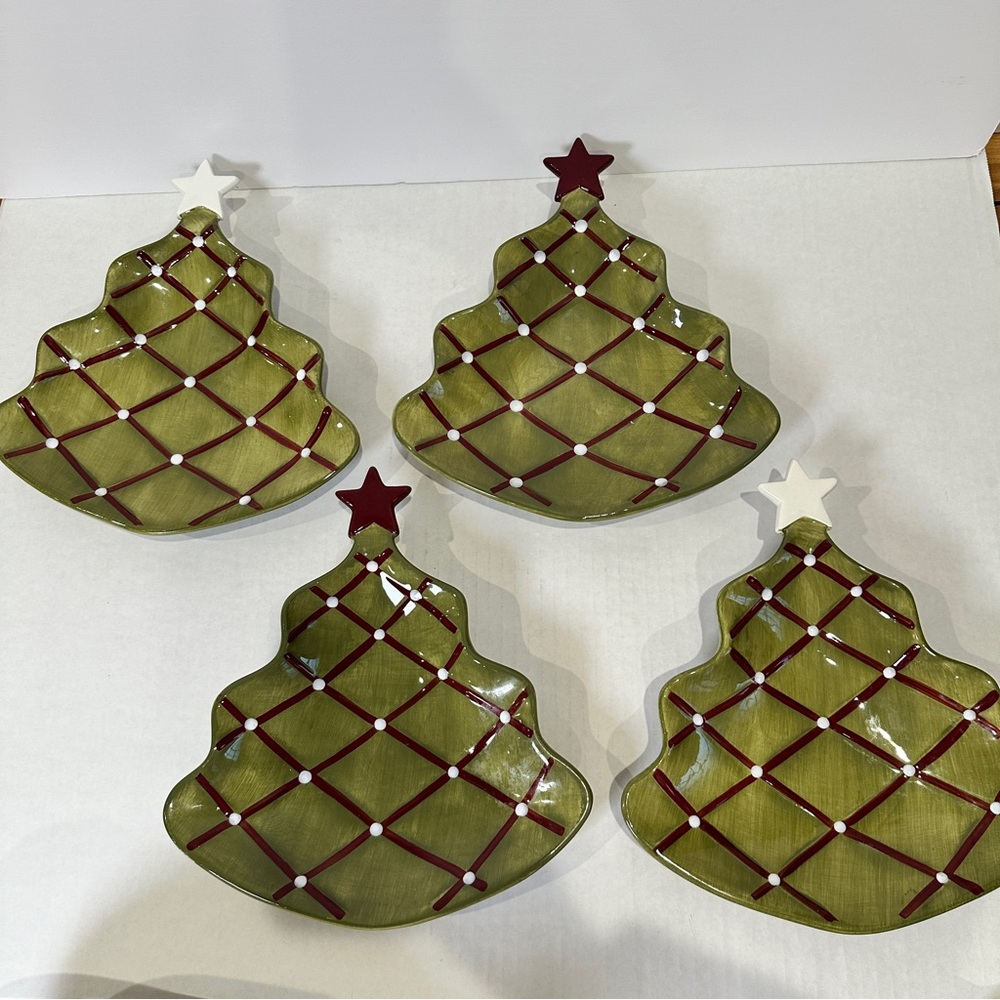 Vintage Pottery Barn Season's Greetings Plates Set of 4 Green Christmas Trees